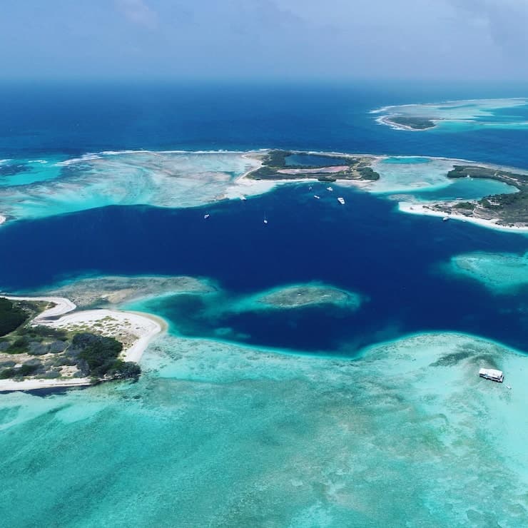 Los Roques 2026: 5 Cays that look like another planet